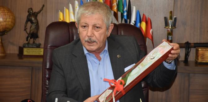 Başkan Sarı, kadın personellerine 8 mart’ta idari izin verdi