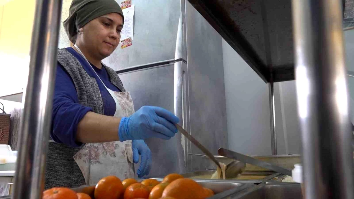 Amasya’nın Taşova İlçesinde Ev Yemekleriyle Adından Söz Ettiren Kadın Girişimci: Zeynep Kara Şen