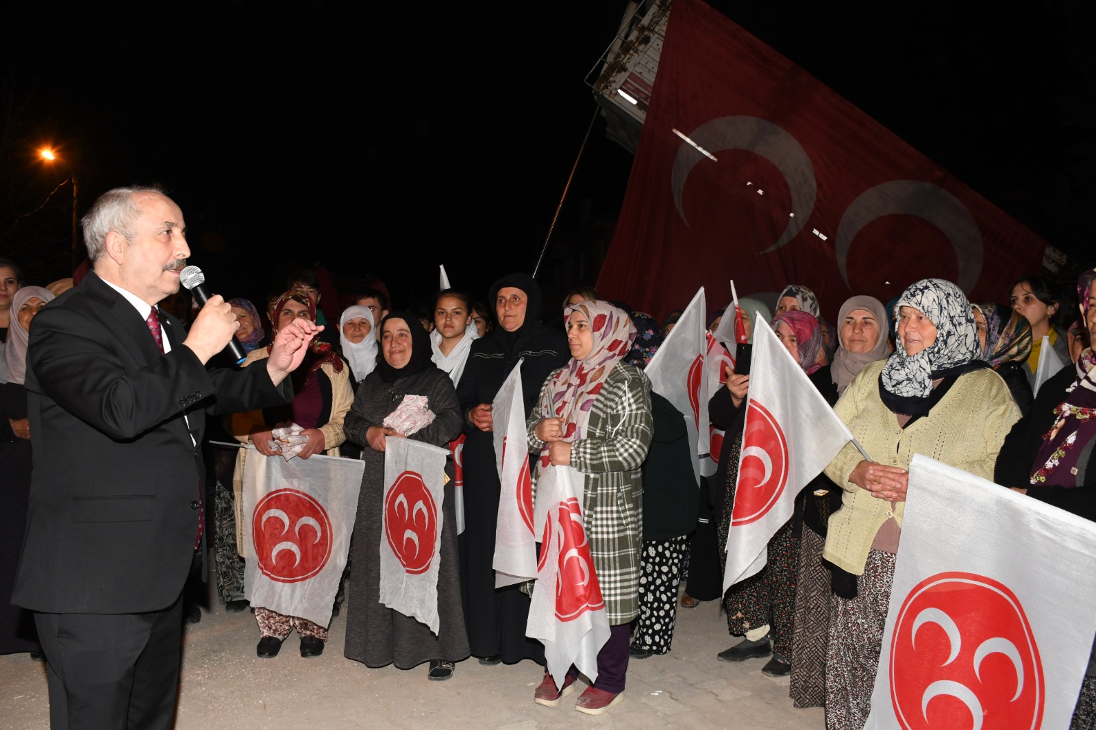 MHP Amasya Belediye Başkan Adayı Dr. Bayram Çelik’ten Karasenir Mahallesi’ne Ziyaret