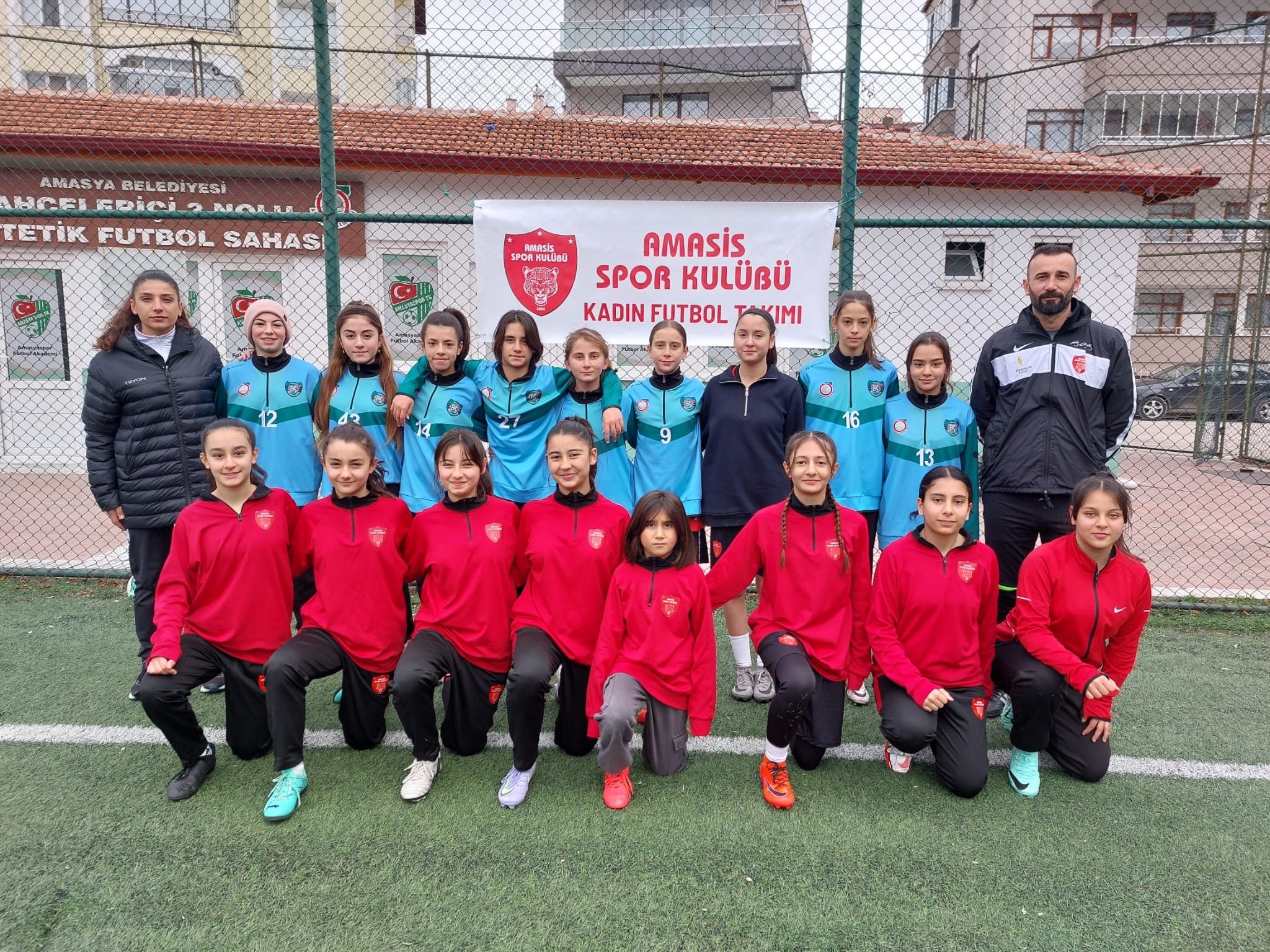 Amasya Amasis Kadın Futbol Takımı yeni sezon hazırlıklarını aralıksız sürdürüyor