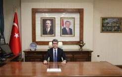 Vali Bakan’dan Sağlık Çalışanlarına Teşekkür