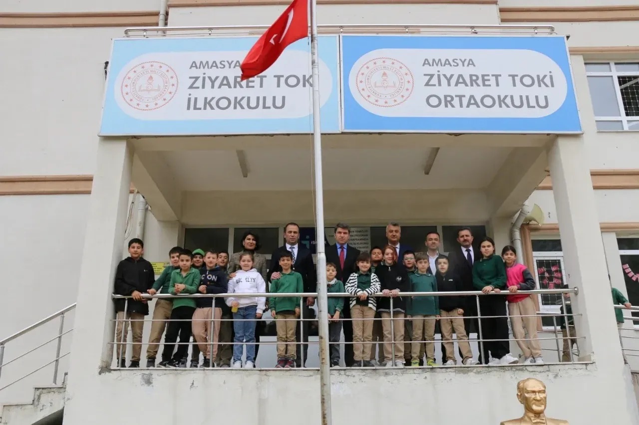 Vali Bakan’dan Sınıflara Sürpriz Ziyaret:
