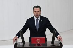 “Eğitimde Liyakat, Sadakatle  Yer Değiştiriyor”