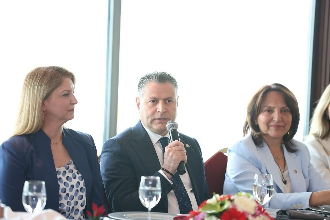 CHP’li Reşat Karagöz İzmir’de  Kadın Girişimcilerle Buluştu