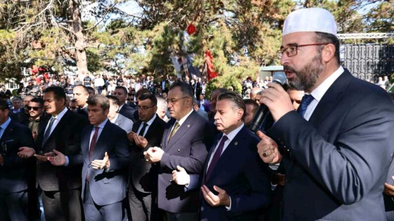 ÖZARSLAN ŞEKER FABRİKASI BİR BEREKET KAPISIDIR